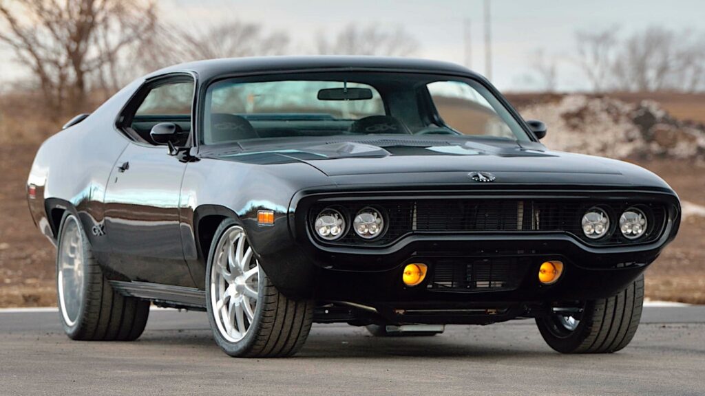 mobil dominic toretto di fast five